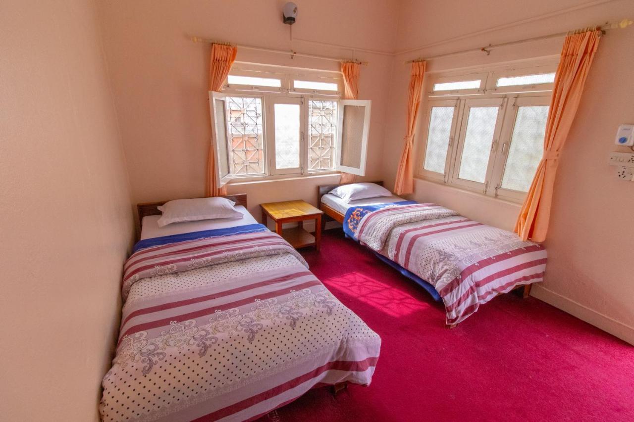 New Tourist Guest House Pokhara Exterior foto